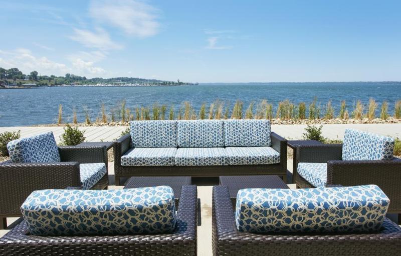 Hotel Courtyard By Marriott Erie Bayfront Exterior foto